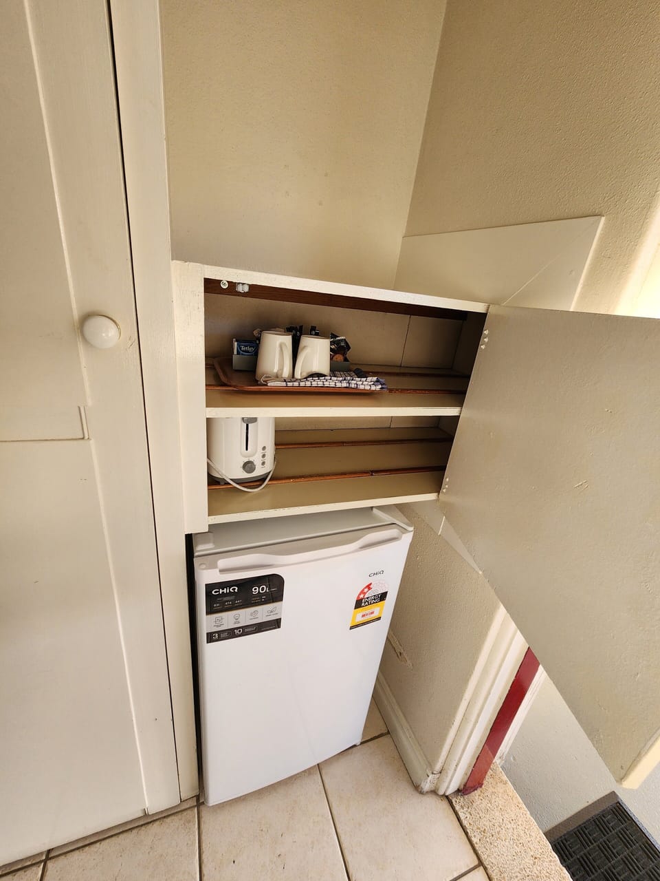 Deluxe Twin Room, 1 Bedroom, Non Smoking, Ground Floor | Iron/ironing board, free WiFi, bed sheets