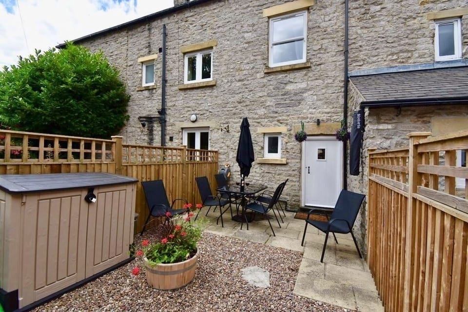 Rear enclosed garden