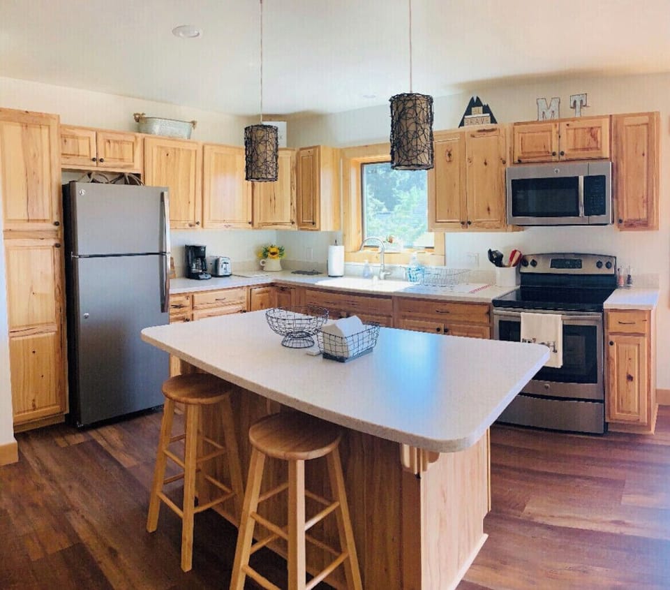 Fully stocked kitchen 