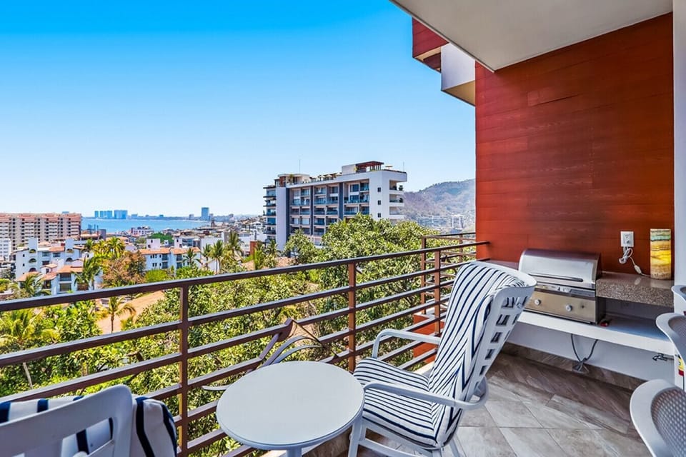 [Patio] Integrated gas barbecue on your private terrace — north-facing, shaded and breezy all day