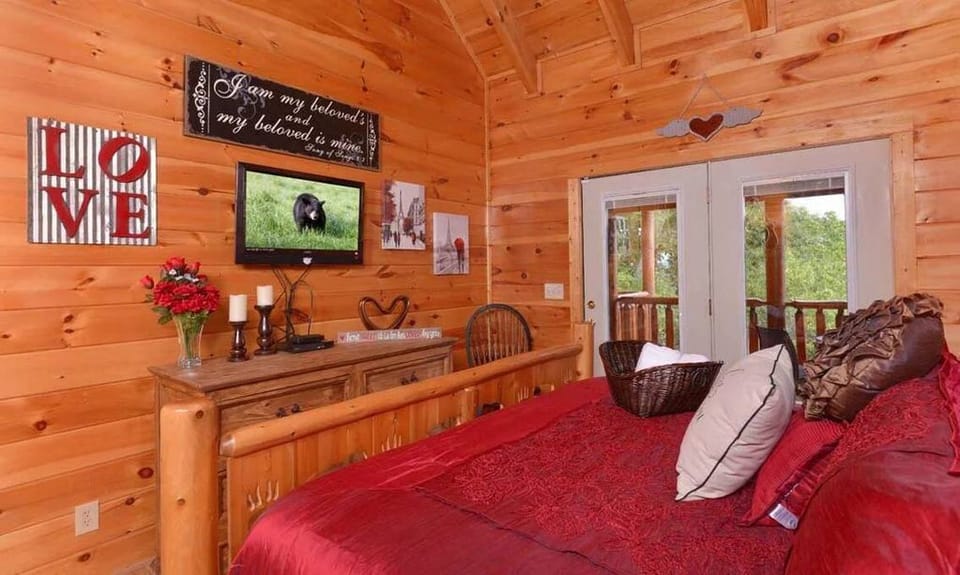 King bed with deck access