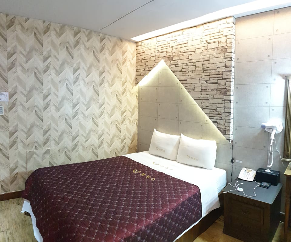 Deluxe Room | Free WiFi