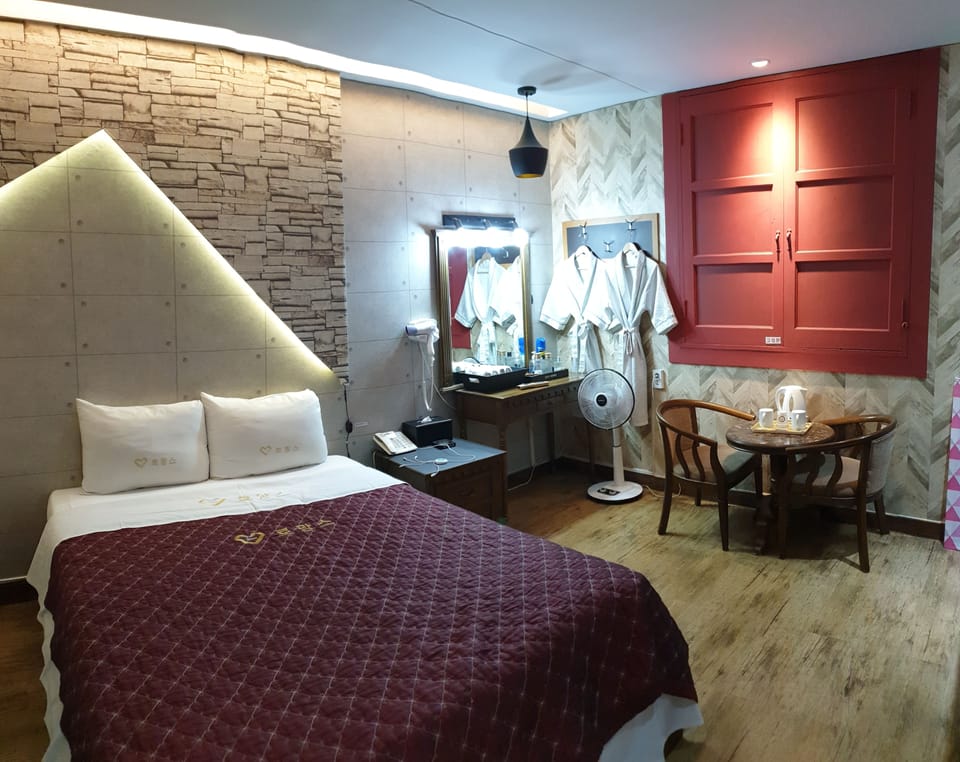 Deluxe Room | Free WiFi