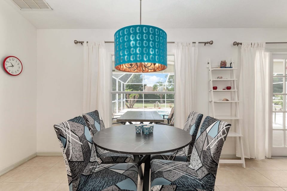 House, 2 Bedrooms | Dining