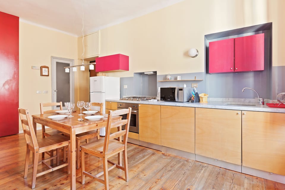Apartment, 1 Bedroom, Non Smoking | Private kitchen | Full-size fridge, microwave, oven, stovetop