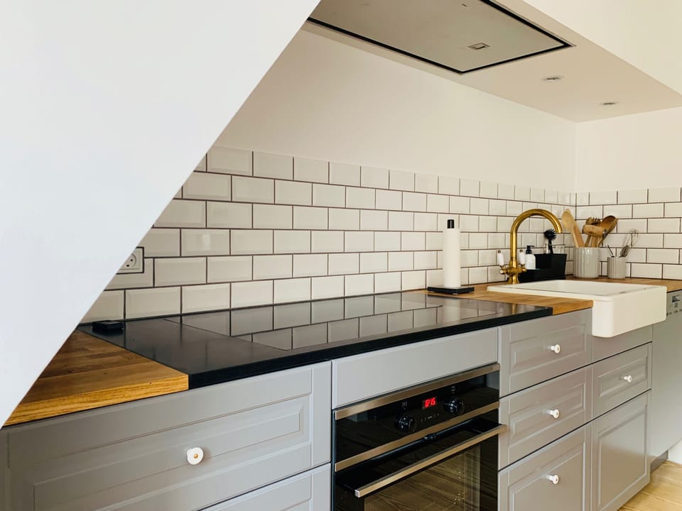 Exclusive Apartment | Private kitchen | Oven, stovetop, dishwasher, coffee/tea maker