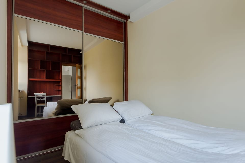 Comfort Apartment | 2 bedrooms, hypo-allergenic bedding available, desk, iron/ironing board