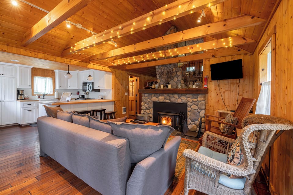 The main feature is the namesake stone hearth.