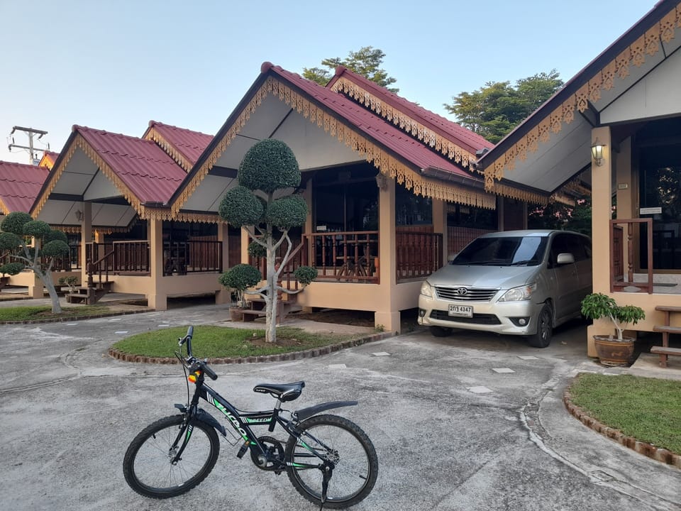 Double Room | Rollaway beds, free WiFi, bed sheets