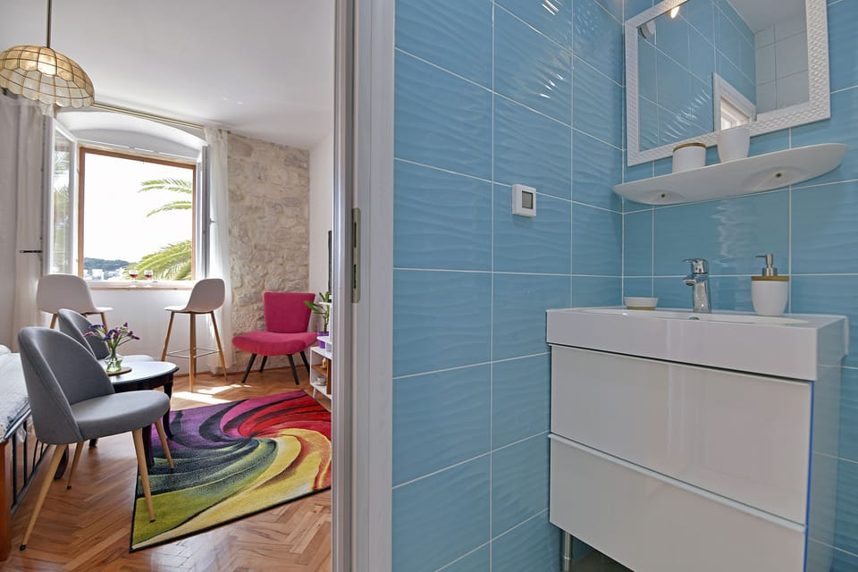 Room, Sea View | Bathroom | Towels, soap, toilet paper