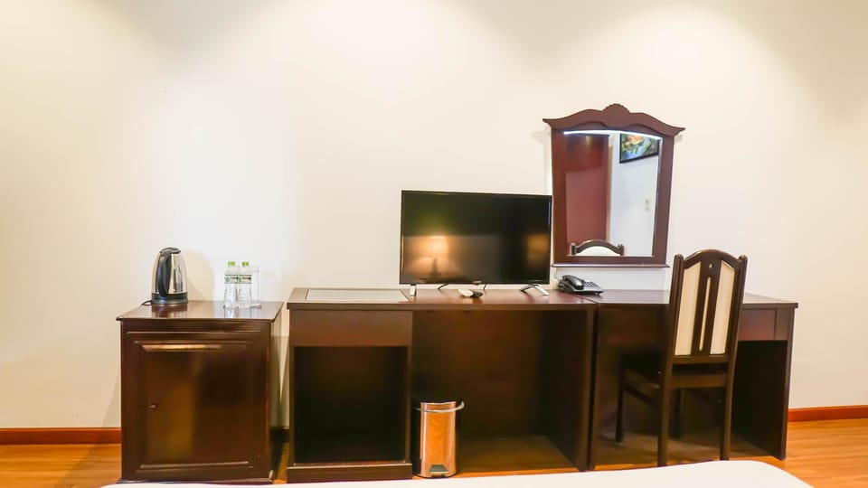 Premium Double Room | Minibar, in-room safe, desk, free WiFi