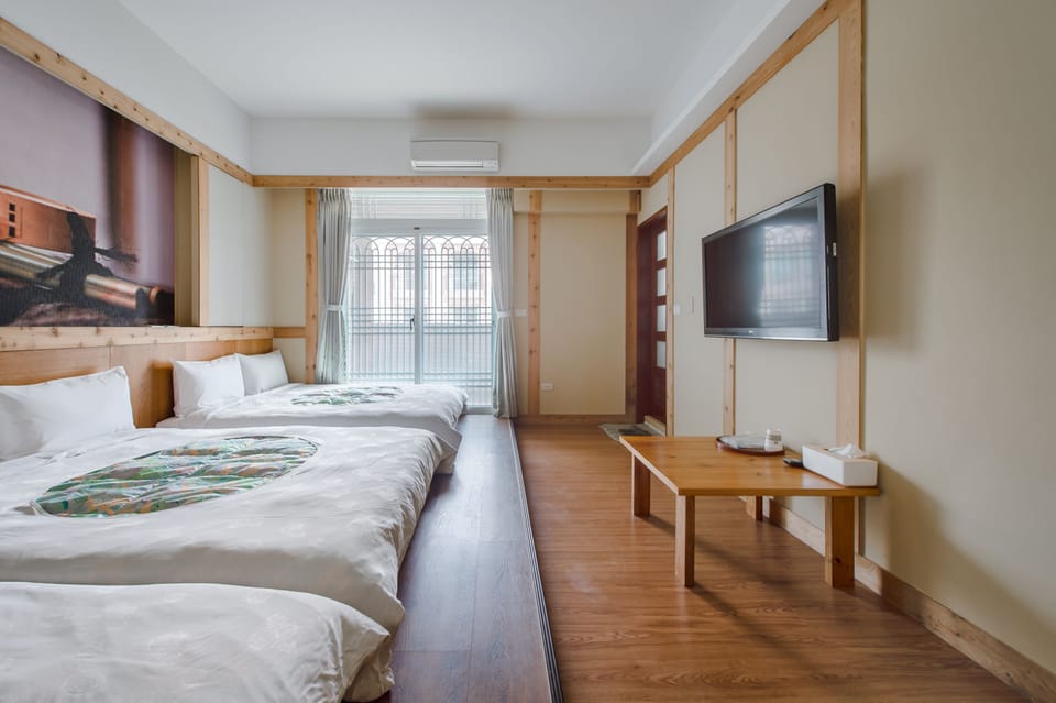 Family Room | Blackout drapes, free WiFi, bed sheets