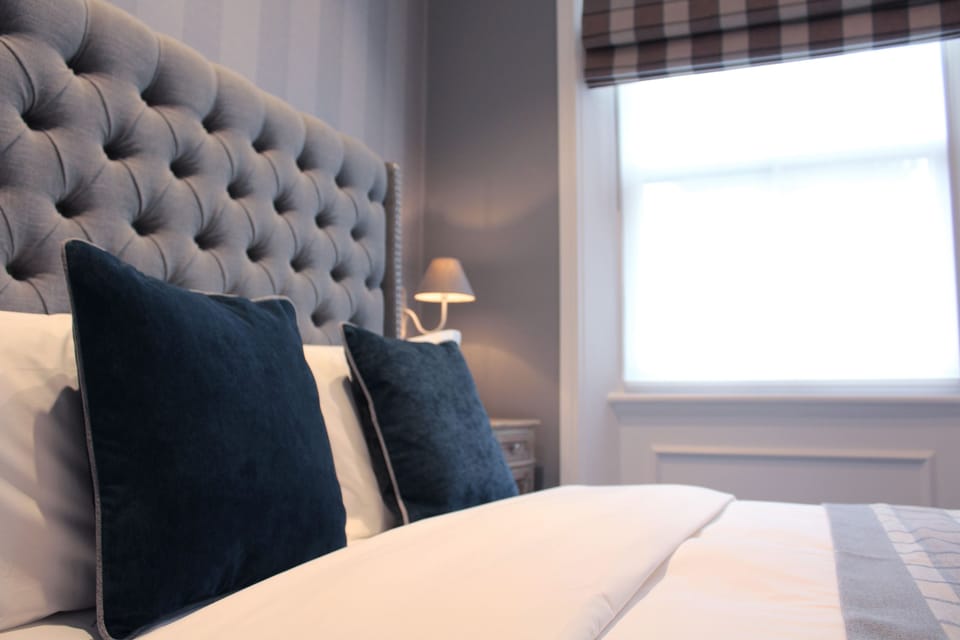 Deluxe Double Room with Bath | In-room safe, individually decorated, individually furnished, desk