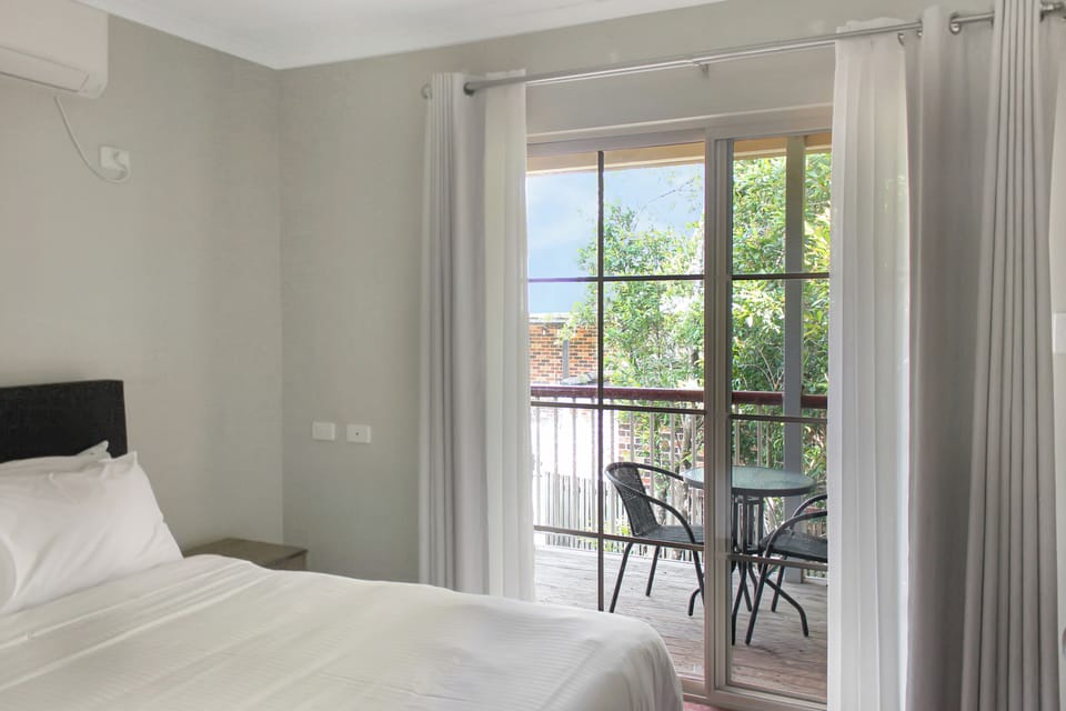 Standard Room, Balcony (Saleyard Motel Room) | WiFi (free), bed sheets