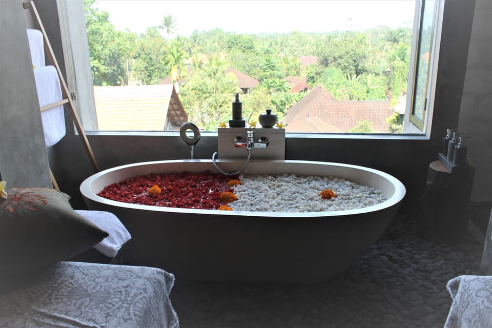 Purana Suite Ubud Hotel in Sukawati