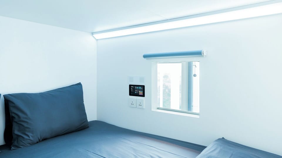 Blackout drapes, free WiFi, bed sheets