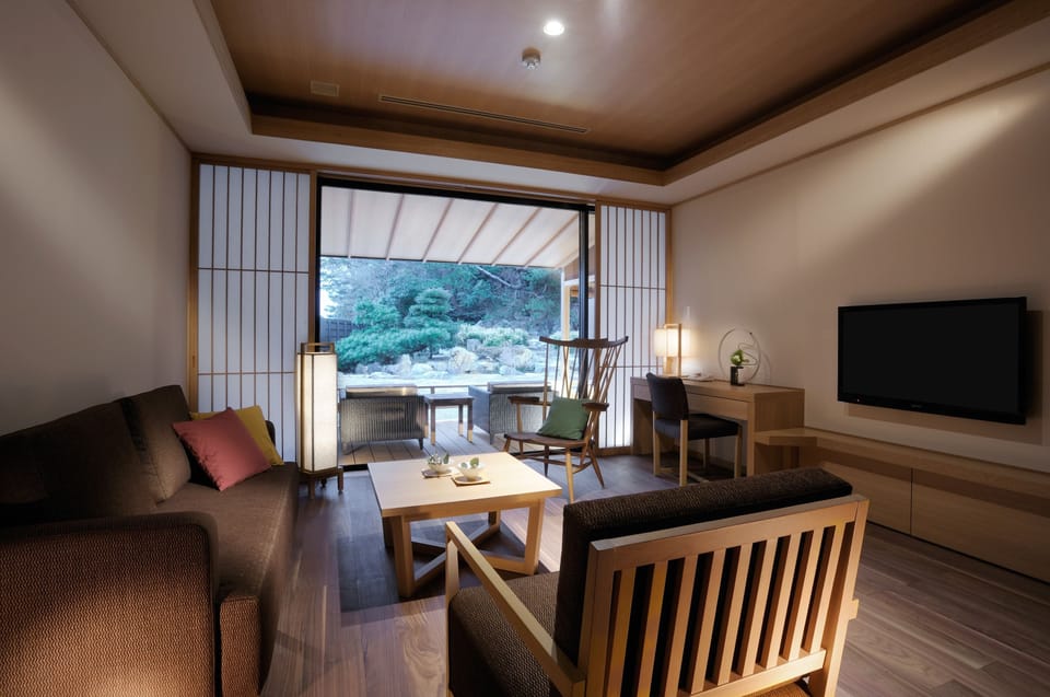 Premium Suite, Non Smoking 63sqm, 2 Beds(1 extrabed is avairable for 3 more people) | In-room safe, blackout drapes, cribs/infant beds, free WiFi