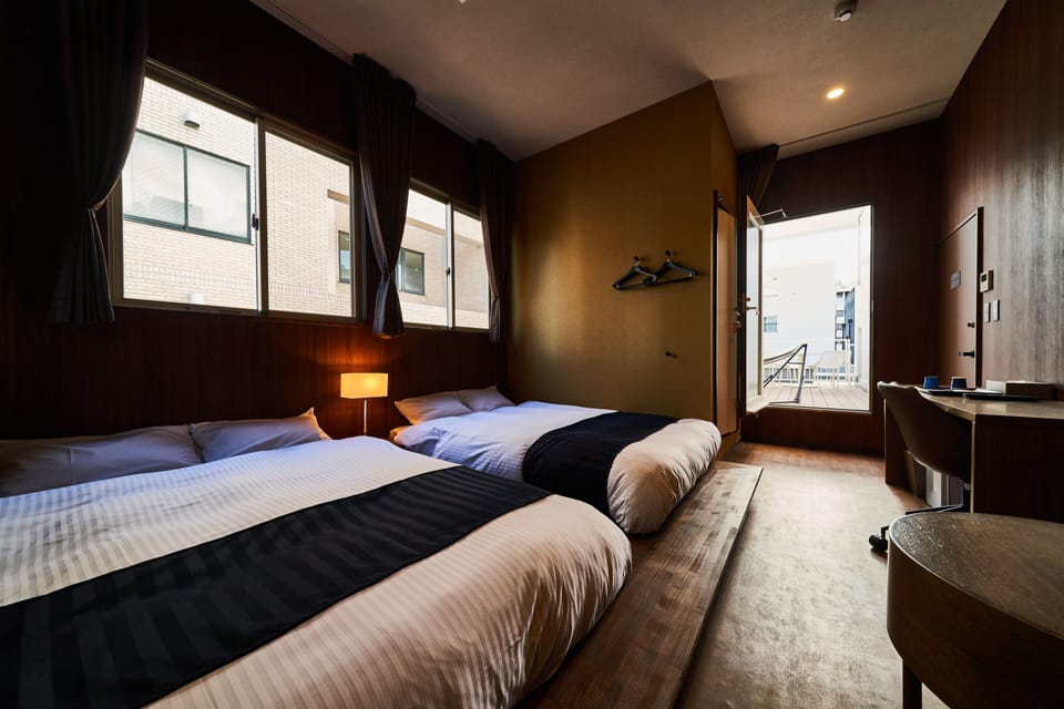 Deluxe Twin Room, Private Bathroom | Iron/ironing board, free WiFi, bed sheets, wheelchair access