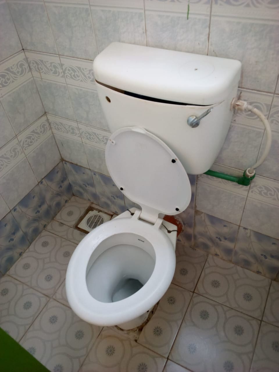 Standard Double Room | Bathroom | Shower, rainfall showerhead, slippers, towels