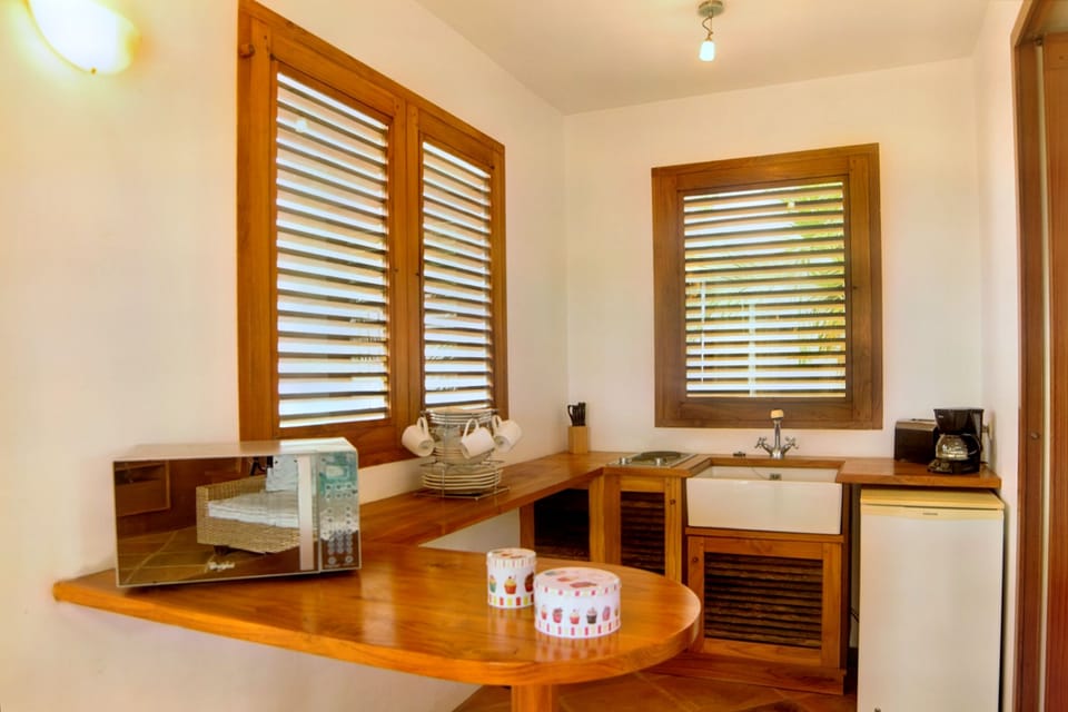 Premium Studio | Private kitchen | Coffee/tea maker, paper towels