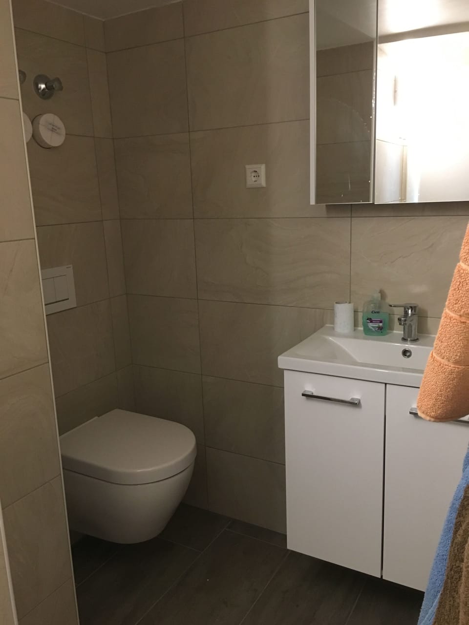 Basic Apartment, 1 Bedroom | Bathroom | Shower, towels, toilet paper