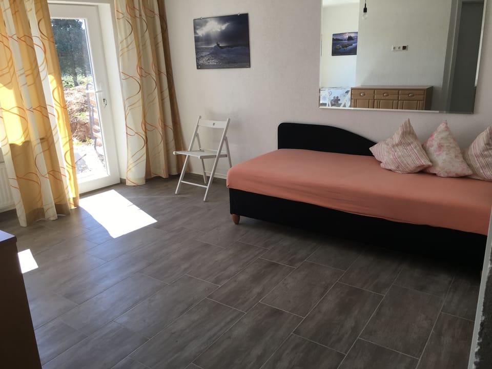 Basic Apartment, 1 Bedroom | 1 bedroom, laptop workspace, iron/ironing board, free WiFi