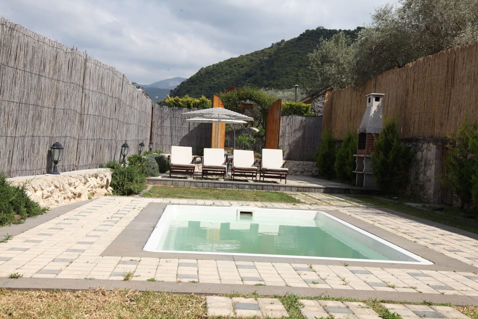 Private pool