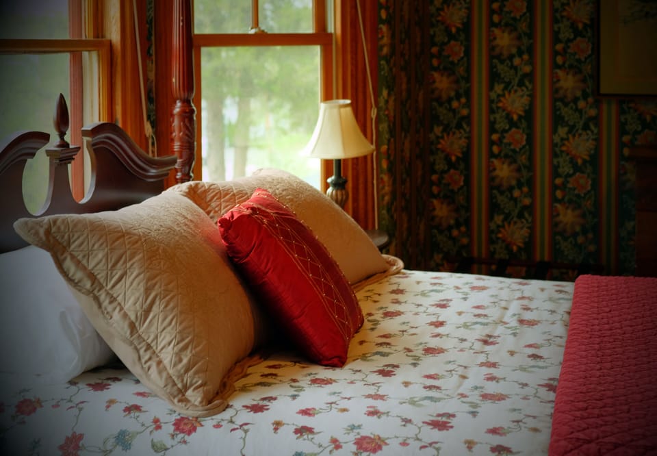 Executive Double Room, 1 Queen Bed, Fireplace, Garden View | Premium bedding, individually decorated, individually furnished