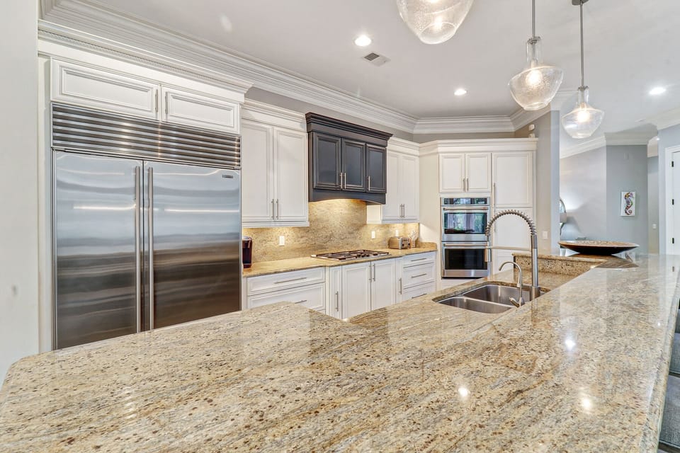 25 Ruddy Turnstone - Fully Equipped Kitchen