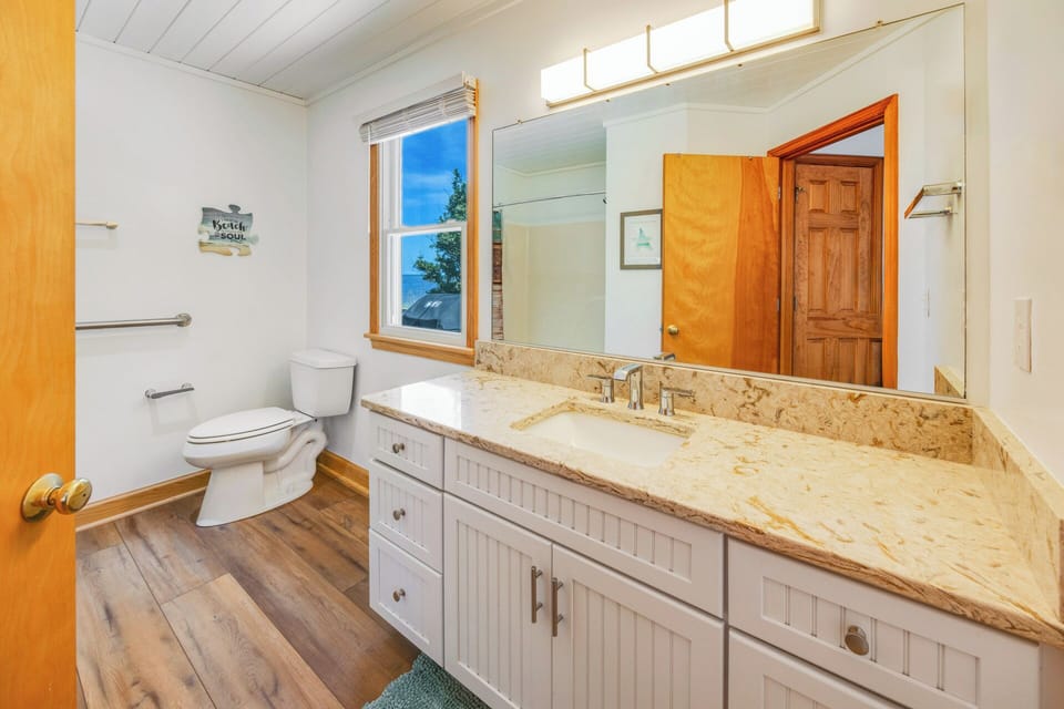 Surf or Sound Realty - 905 - Paradise Point - Bedroom 1 -3
