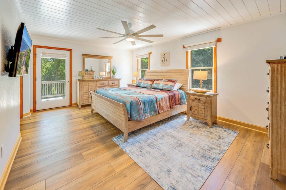 Surf or Sound Realty - 905 - Paradise Point - Bedroom 1 -1