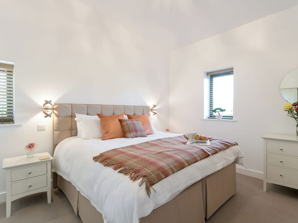 Relaxing en-suite double bedroom | The Hideaway - Broadstone Barns, Ticknall, near Derby