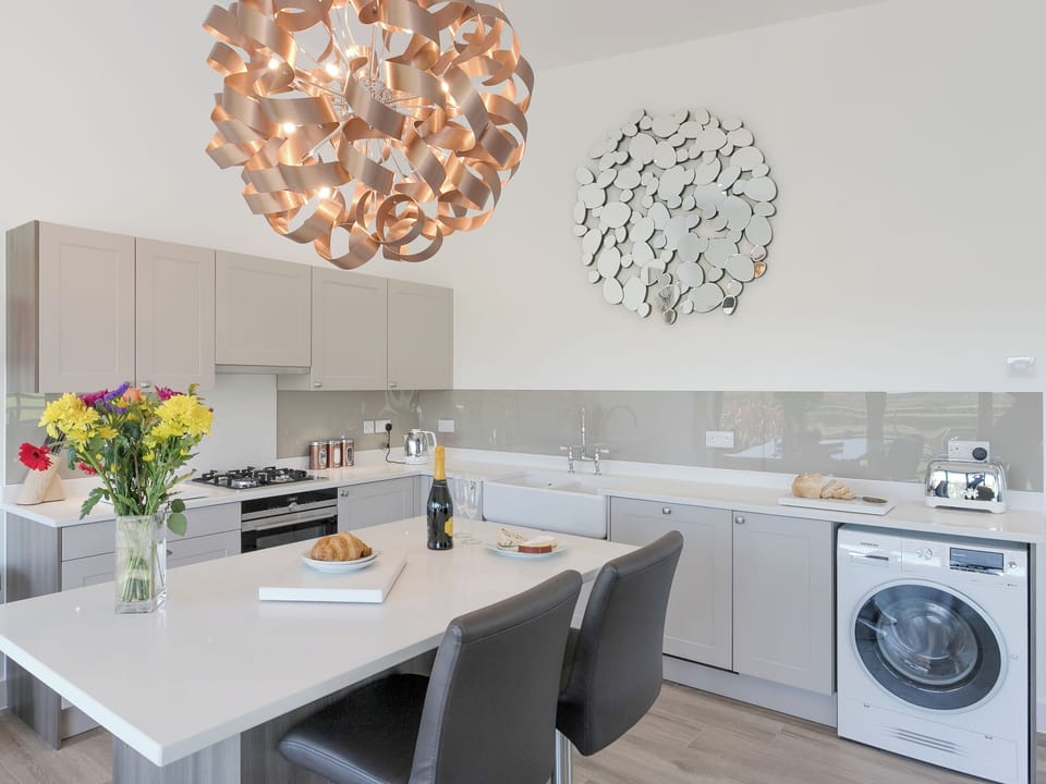 Well-equipped kitchen | The Hideaway - Broadstone Barns, Ticknall, near Derby
