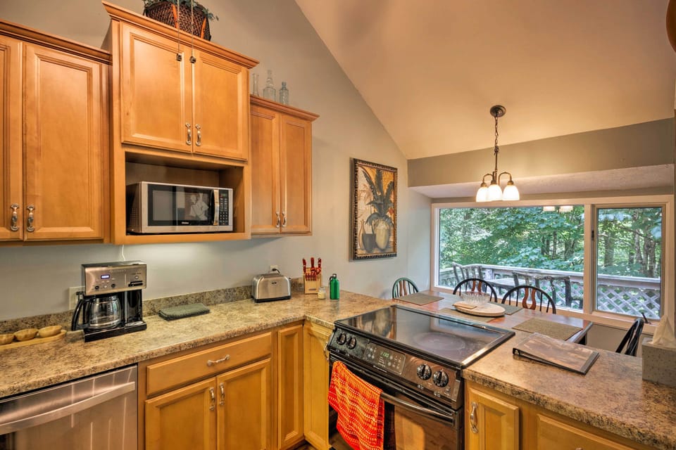 Kitchen | Cooking Basics | Dishware/Flatware | 1st Floor