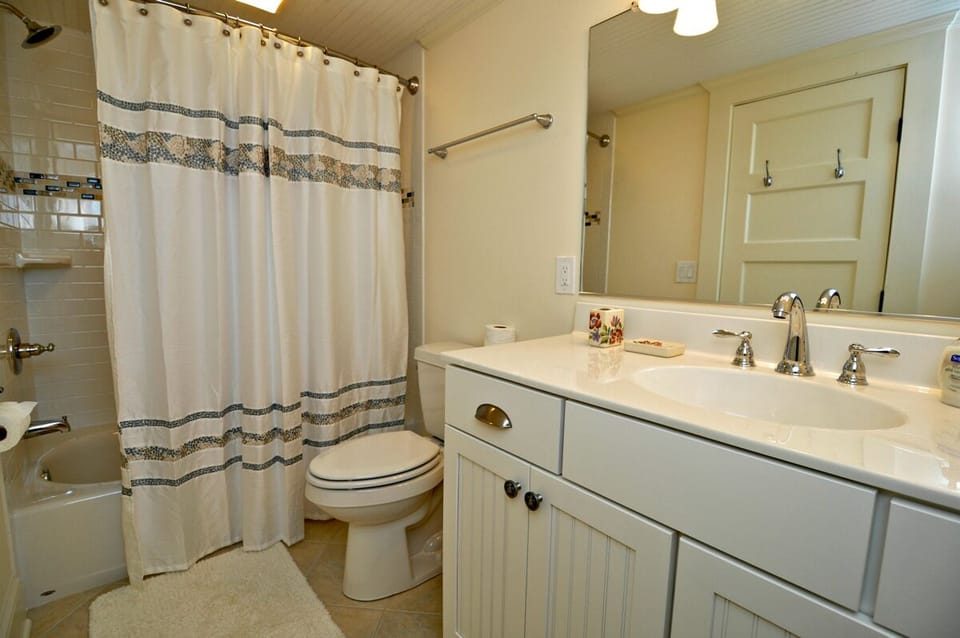Primary Bath 2 with TubShower