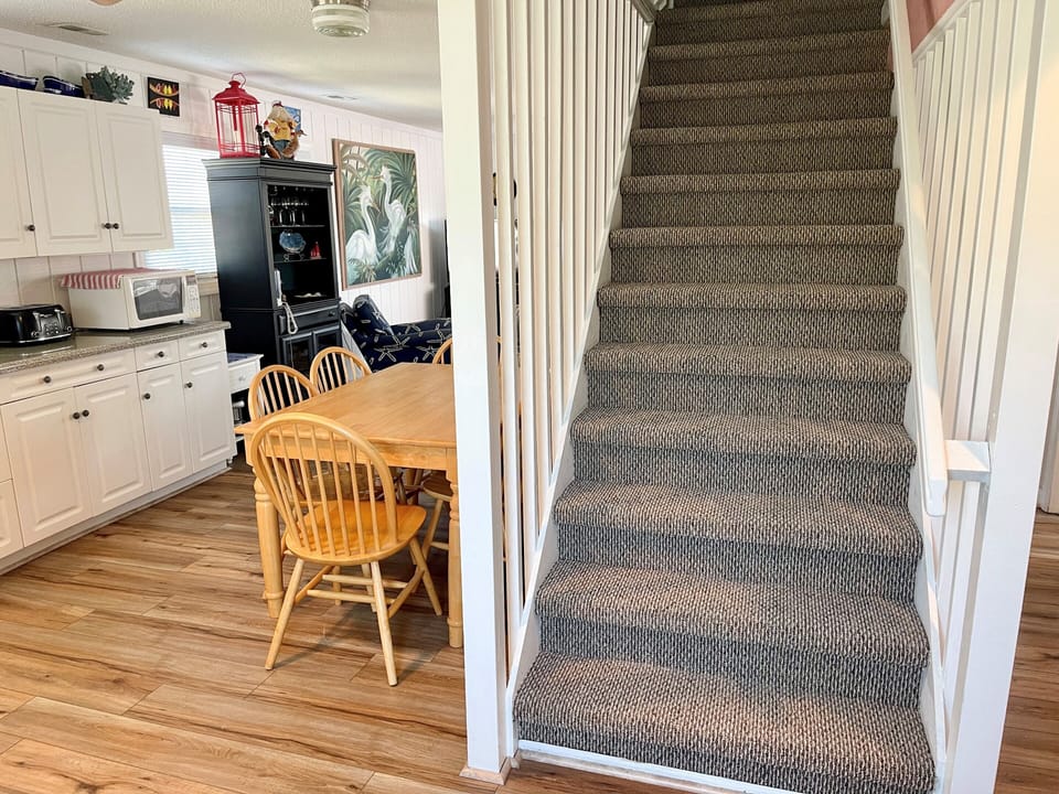 Foyer (alternate view)