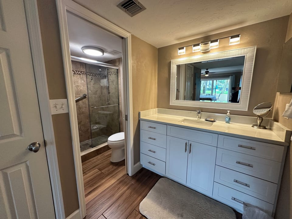 2-106 Master Bathroom