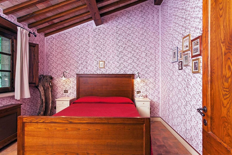 Apartment for 4 people | Desk, soundproofing, free WiFi, bed sheets