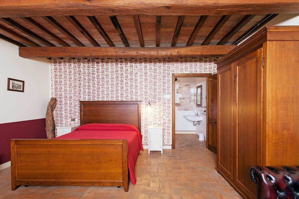 Double Room | Desk, soundproofing, free WiFi, bed sheets