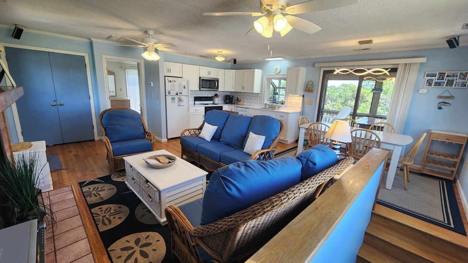 Living Area, Alternate View