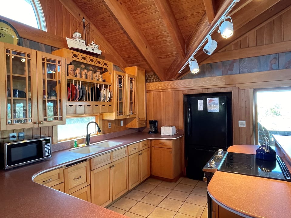 Kitchen, Third Floor