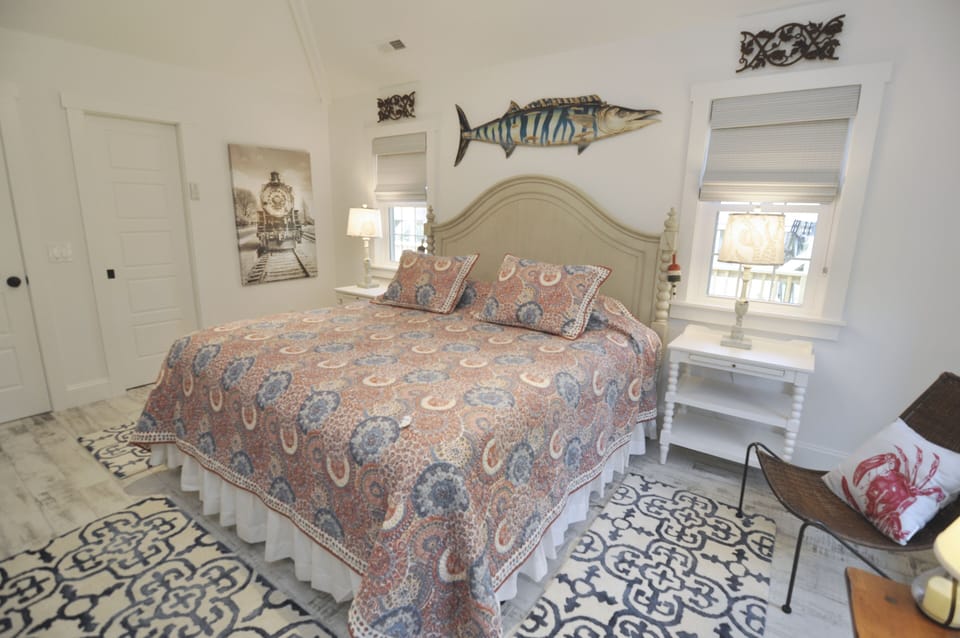 King Bed (alternate view)