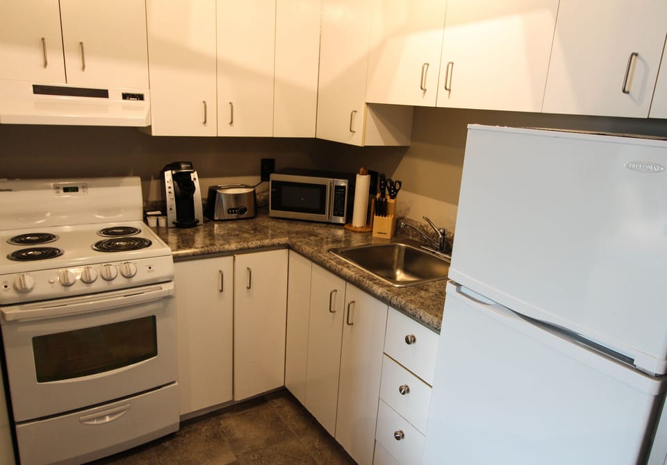 Fridge, microwave, coffee/tea maker, eco-friendly cleaning products