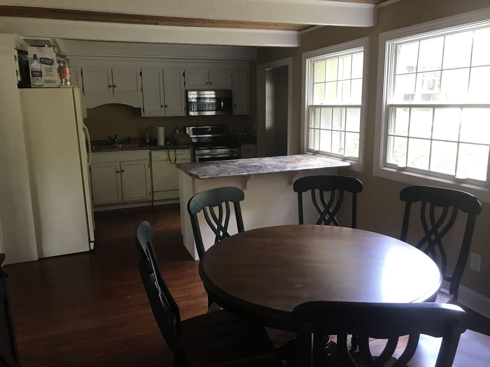 Kitchen & Dining area