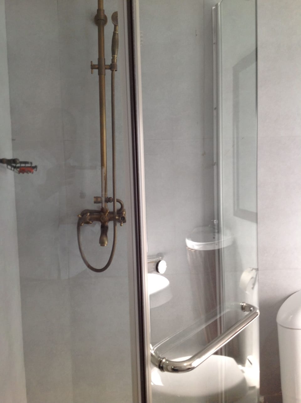 Bathroom shower