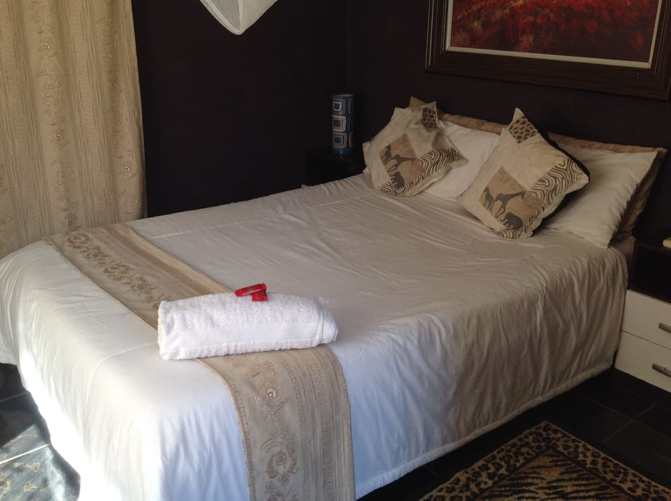 Standard Double Room | Minibar, desk, laptop workspace, iron/ironing board