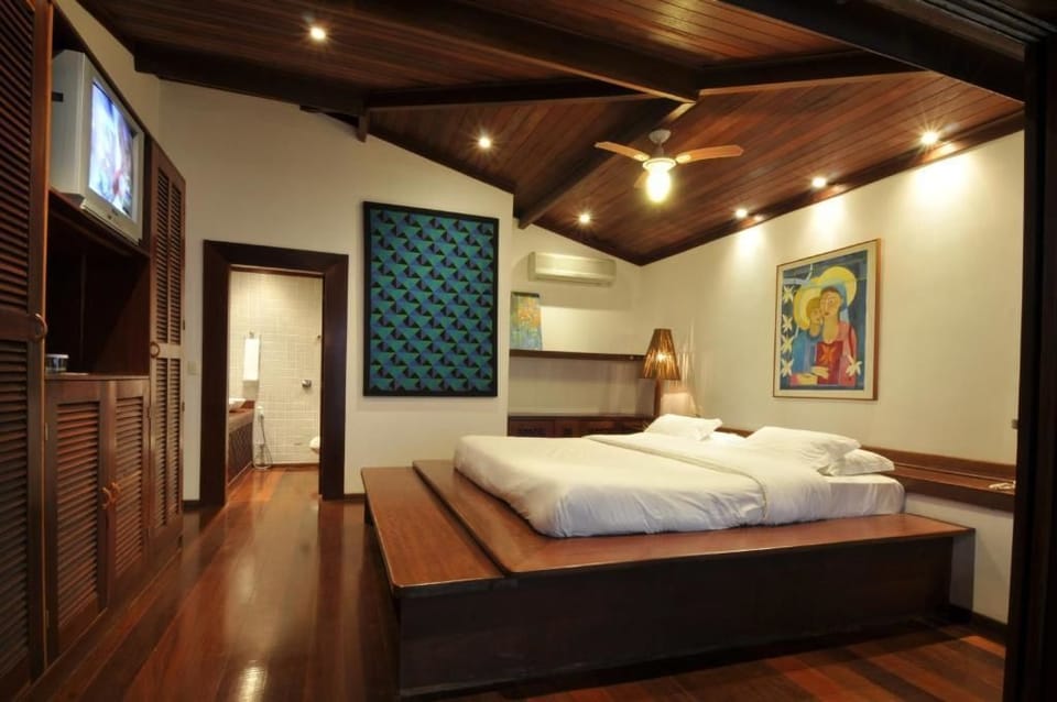 Luxury House | 2 bedrooms, minibar, individually decorated, desk