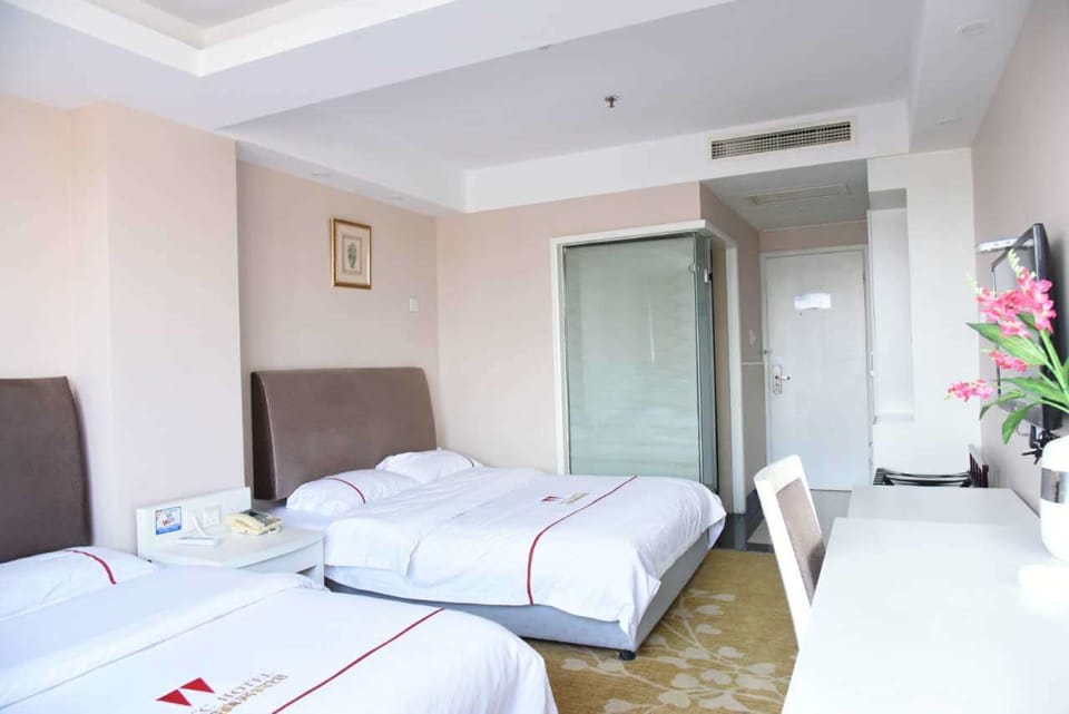Business Twin Room | Desk, blackout drapes, WiFi (free)
