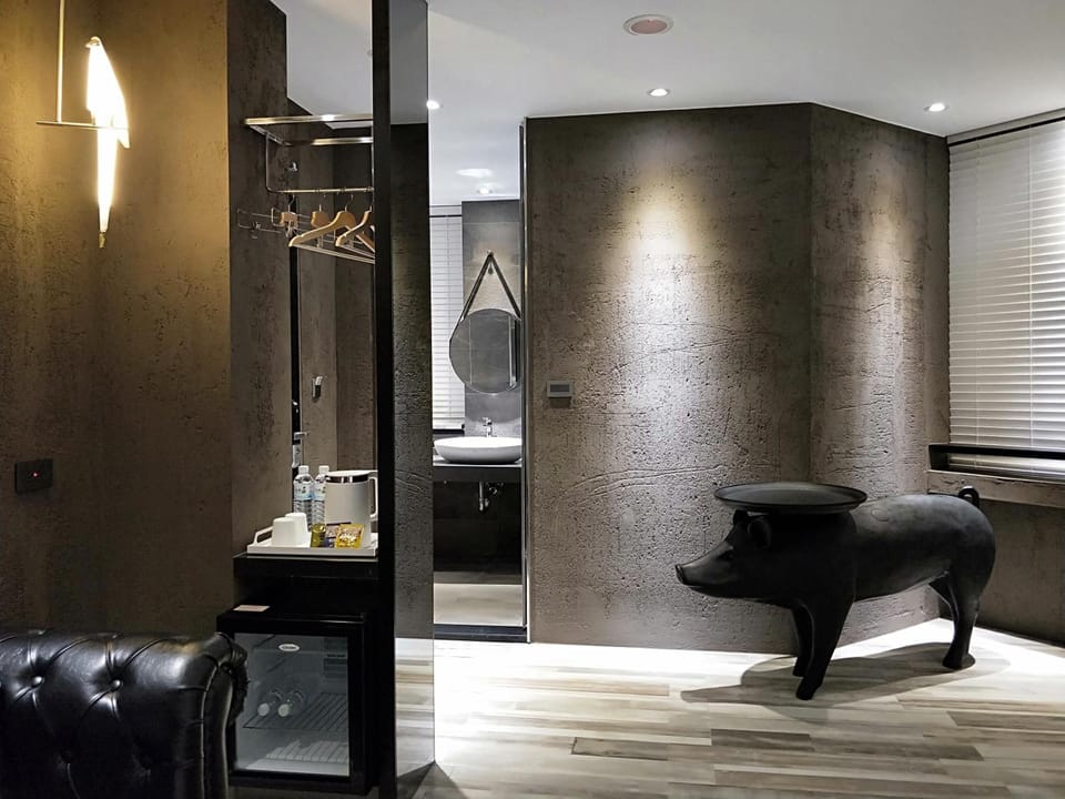 Shower, free toiletries, hair dryer, slippers