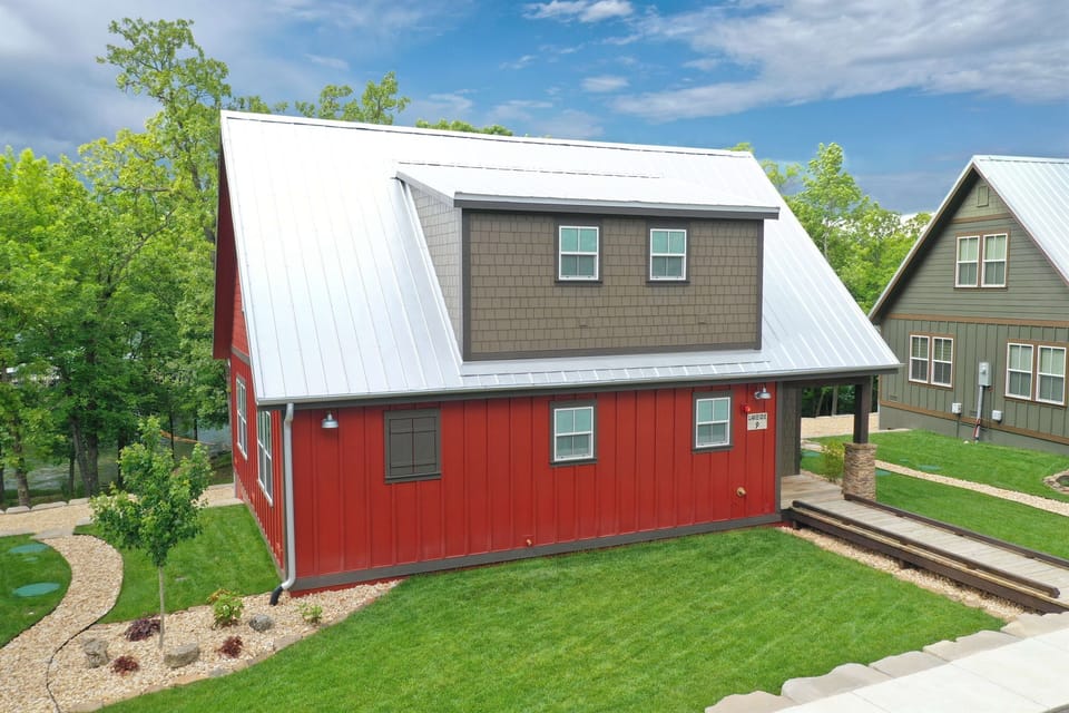 Lake side cabin #9